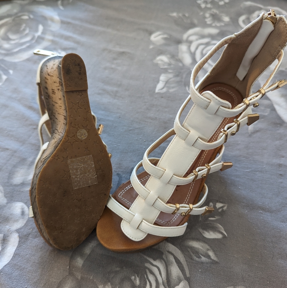 Wedge Sandals - Picture 6 of 8